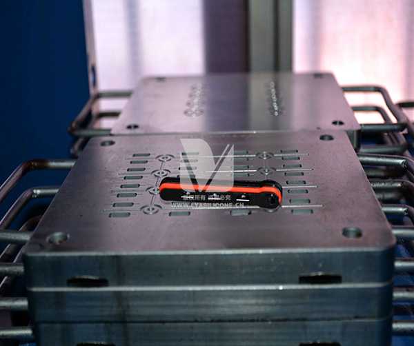 專配手機(jī)卡托液態(tài)硅膠模具